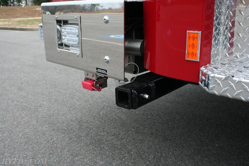 This unit is equipped with multiple anchor points.  This one is located on the Drivers side front Bumper and is a 9,000# Anchor Point/Receiver tube for portable winch