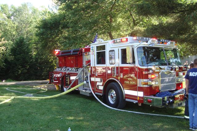 Engine 72 Working House Fire In The First Due -- MORE PICTURES ADDED - Hollywood ...